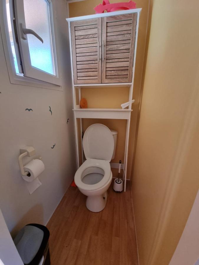 פואה Mobil Home For Chilling Out Camping Park *** מראה חיצוני תמונה